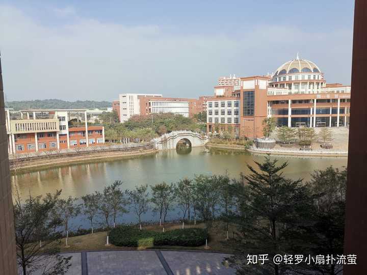 广州医科大学的宿舍条件如何?校区内有哪些生活设施?