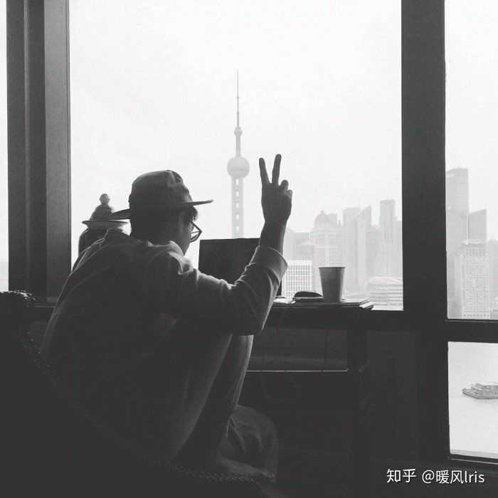 有推荐的男生头像 有风景(即意境) 但看不清脸的嘛?