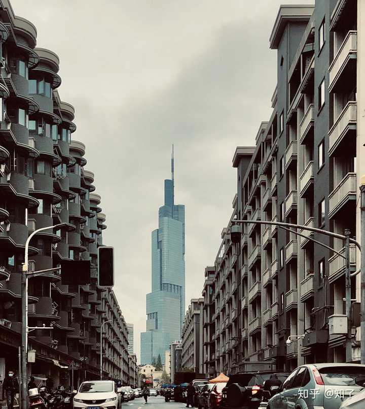 站在哪里对南京紫峰大厦拍摄角度最佳?