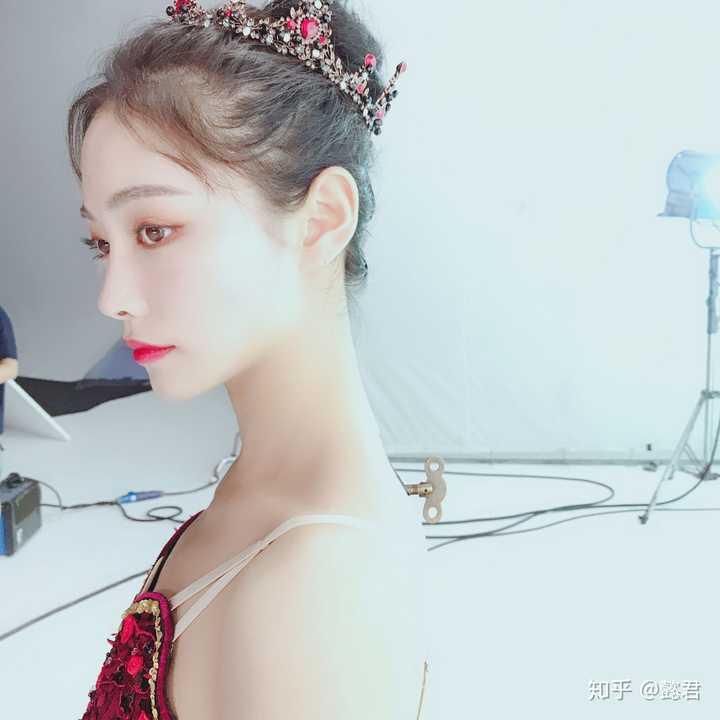 可甜可盐的短发小姐姐 170 的身高  早期长发佳琪标准女团脸 甜美少女