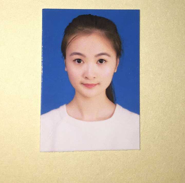 如何拍好看的证件照?