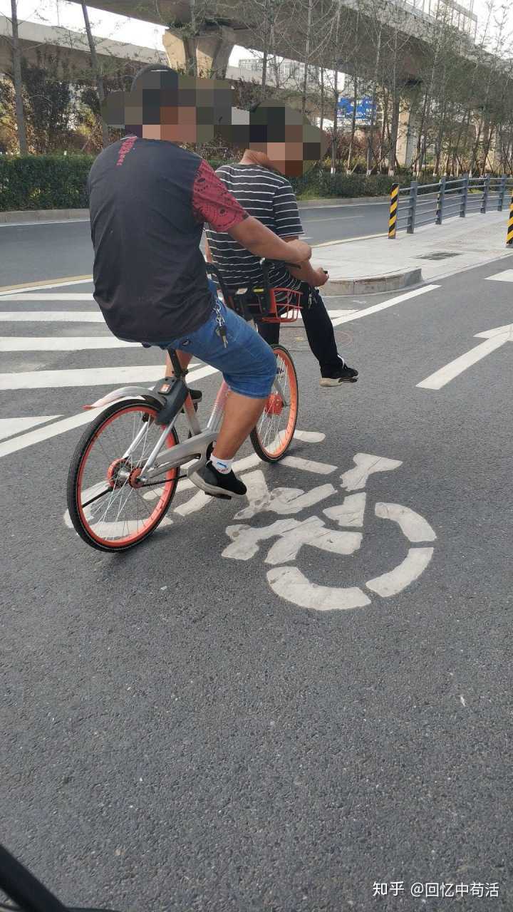 路上遇到的路人甲,路人乙