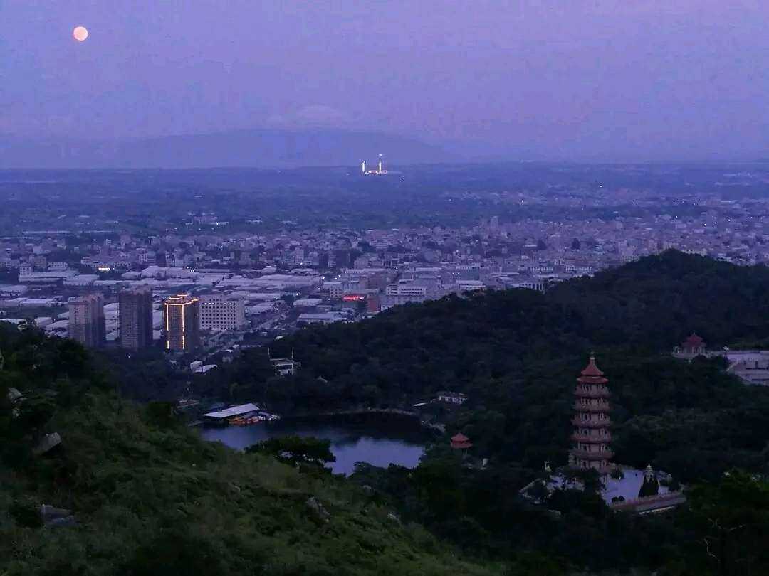 身边自然随手拍运动爱好者,广东汕头澄海在塔山所拍