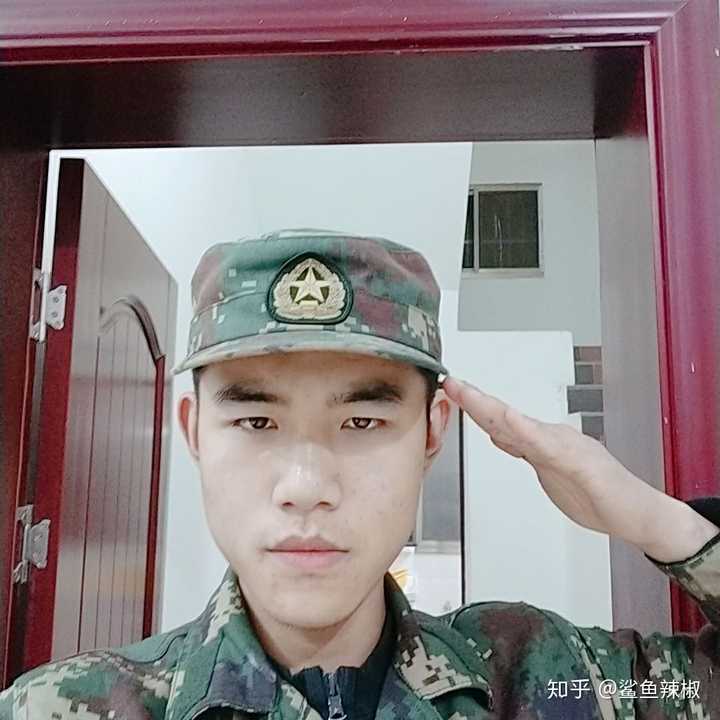 请问敬礼要注意什么细节?