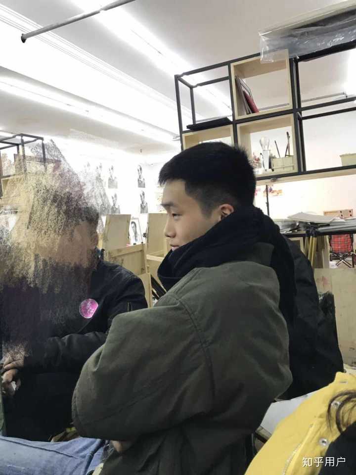 反正这个男生改变了我对塌鼻子小眼睛的偏见 (难道我是喜欢上他了?