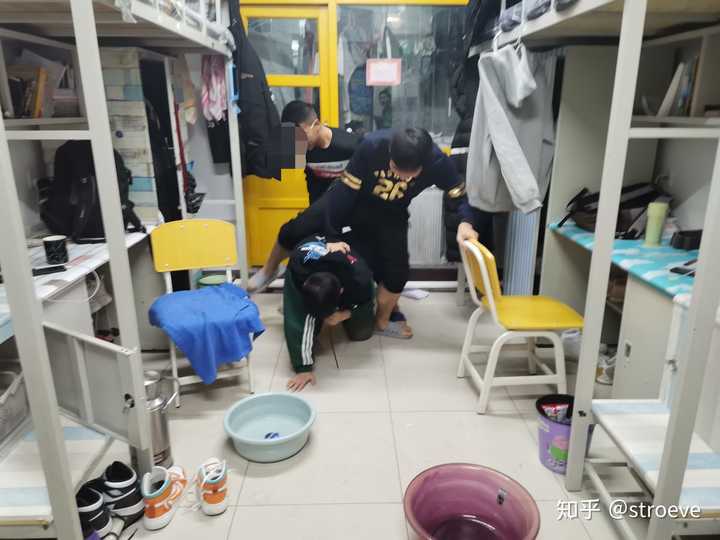 东北电力大学的宿舍条件如何?校区内有哪些生活设施?