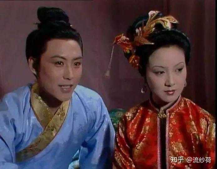 王熙凤和贾蓉到底有没有不正当关系,焦大嘴里的"养小叔子"说的是他俩