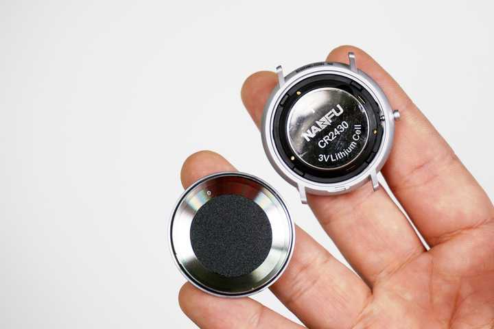 2、如何更换石英表的电池？：如何更换手表的电池？ 