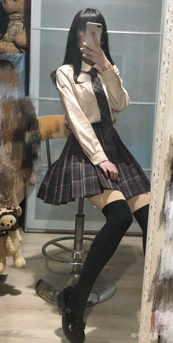 光腿神器可以搭配 jk 制服吗?