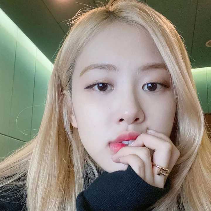 black pink可爱,blackpink可爱 能分享一些可可爱爱的blackpink全员的头像吗?