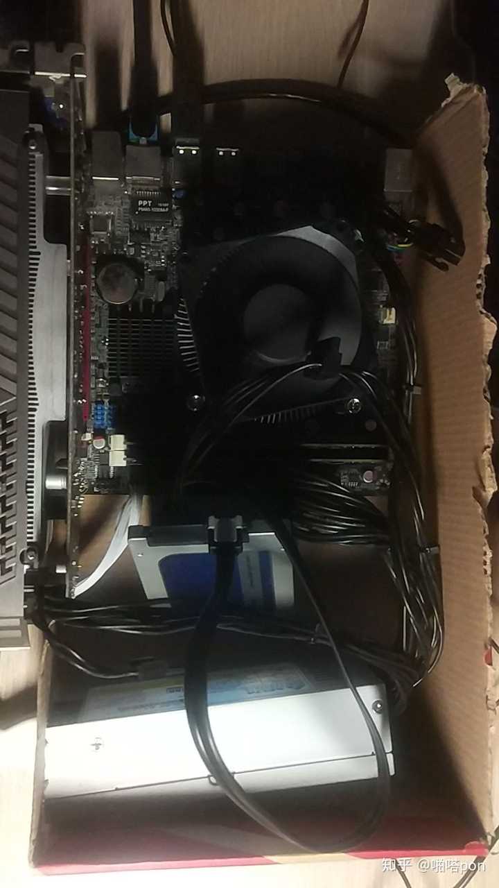 最近捡的垃圾g2030 h61 gtx750ti 鞋盒机箱nb 当然这是我三奶机,拼着