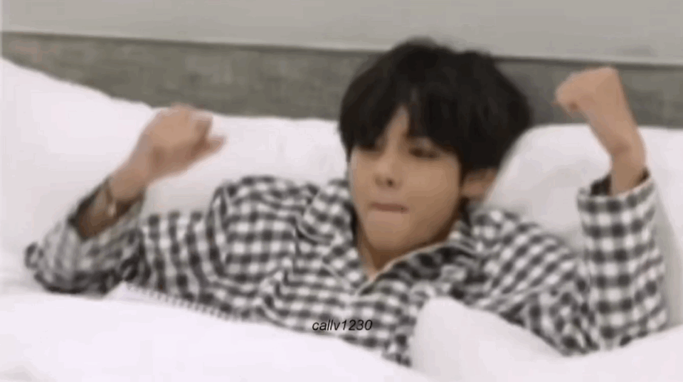 博君一笑和瑜洲还有灿白那么假,还一直在cp榜前几,我后来发现大家特