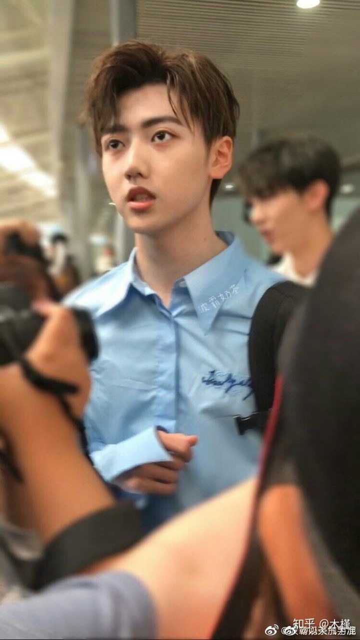 我的表告诉我是时候成团了hhhh真的是bking小孩焉栩嘉 是不是真的长的