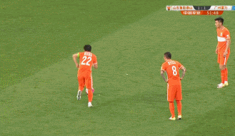 像是王永珀这些年来的大局观意识就愈发明显,老茂,韩鹏也有过脚下绣花