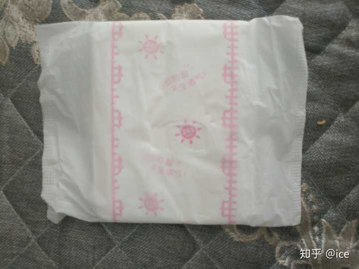 女人如何使用卫生巾啊?