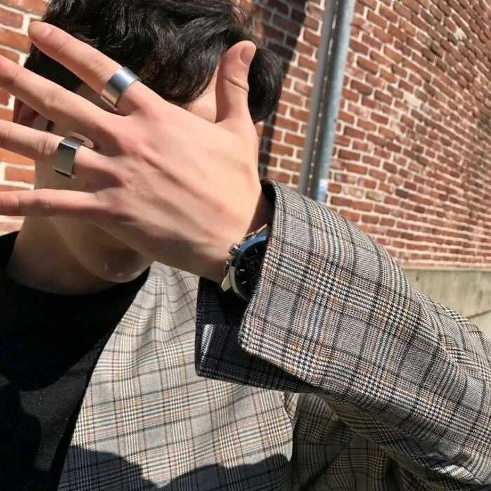 有没有那种高逼格好看的微信男头像?