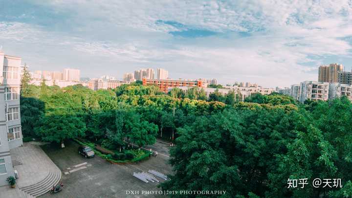 重庆师范大学涉外商贸学院怎么样?