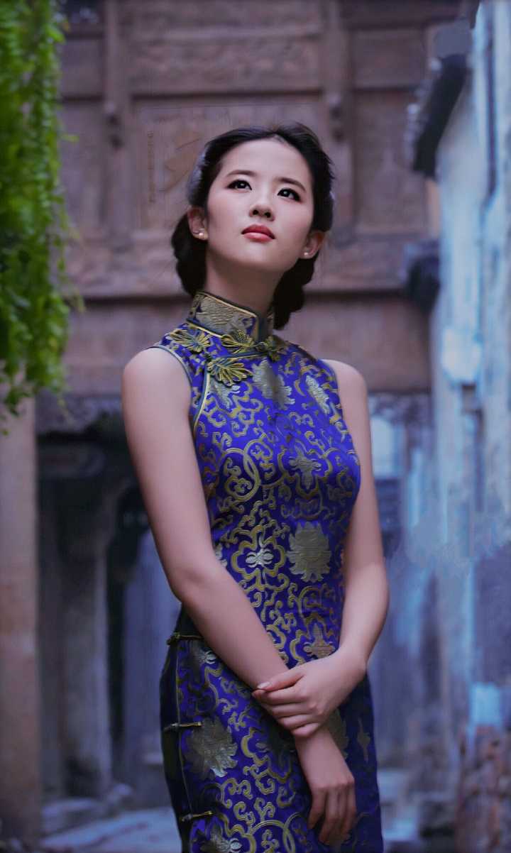 有哪些刘亦菲穿旗袍的照片?