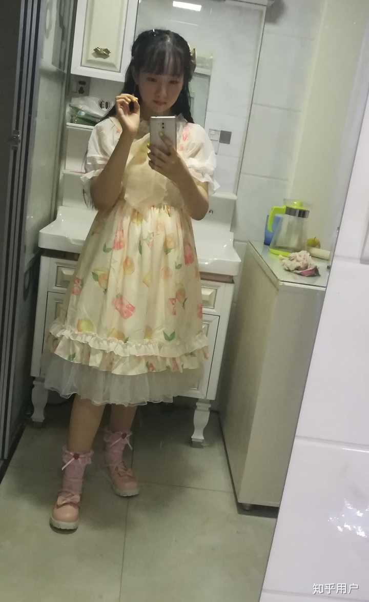 怕好看的女生太多了他嫌弃我 原相机 不正经回答:活在自拍世界里 我的