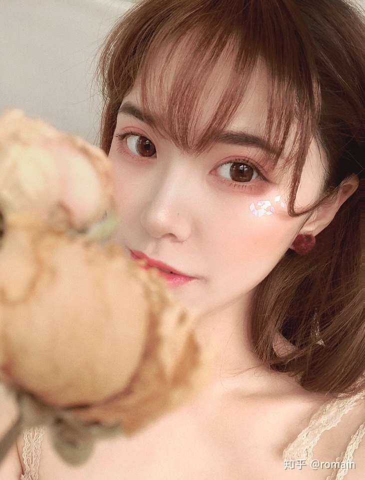holly girl家的鹿屿粉棕 温柔的粉色与经典小棕边完美结合 在镜片上