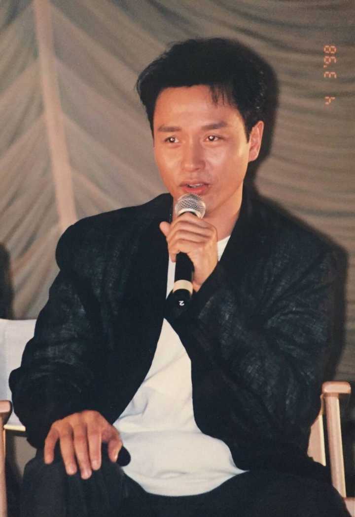 张国荣究竟有多靓?