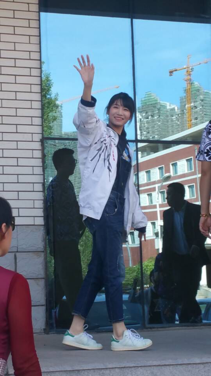 哈三中的人如何看待八月长安?