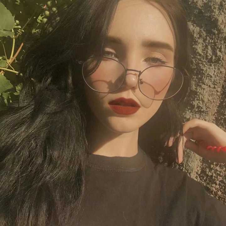 哪些好看的复古欧美头像?