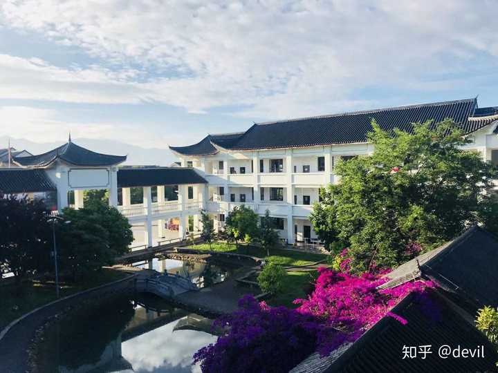 在云南丽江一中就读是一种怎样的体验?