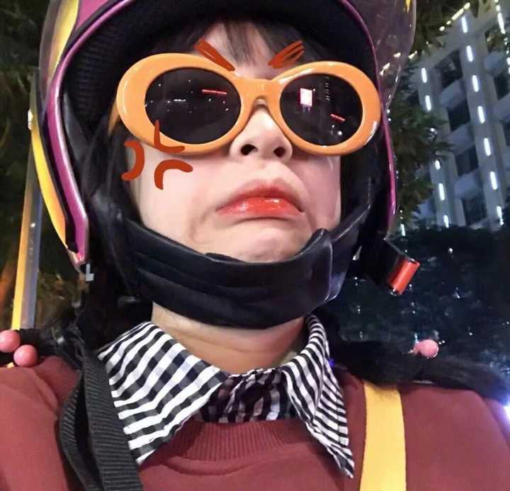 有没有女生自拍的头像(越多越好)?