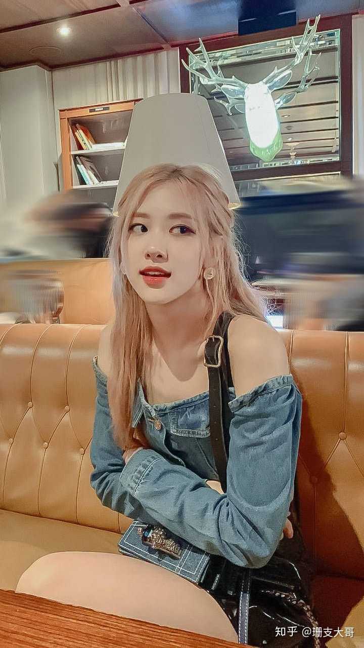 有没有blackpink罗婕ins的图啊,真的很吃她的颜啊?