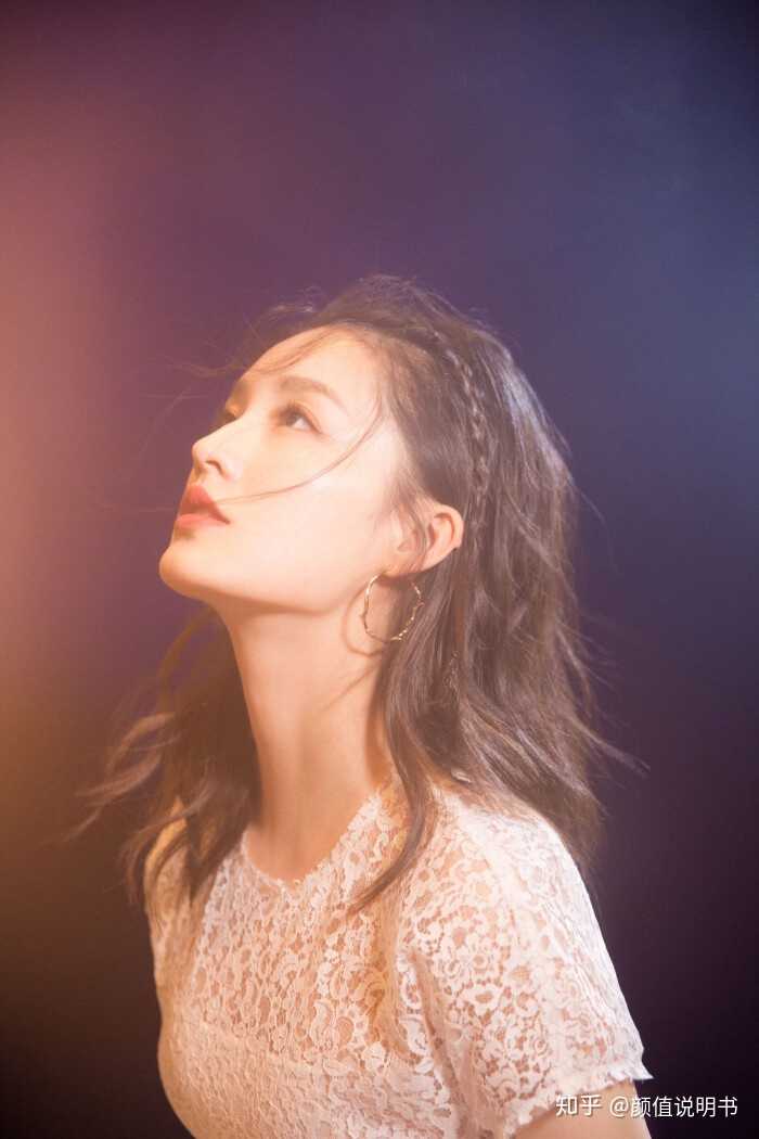 为什么很多女明星的侧脸都没有生理下颌角呢?