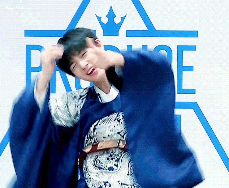 00年生,特点是可盐可甜,脸是珍的小