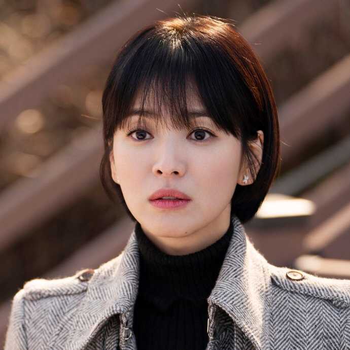 方脸女生有哪些适合的短发造型?