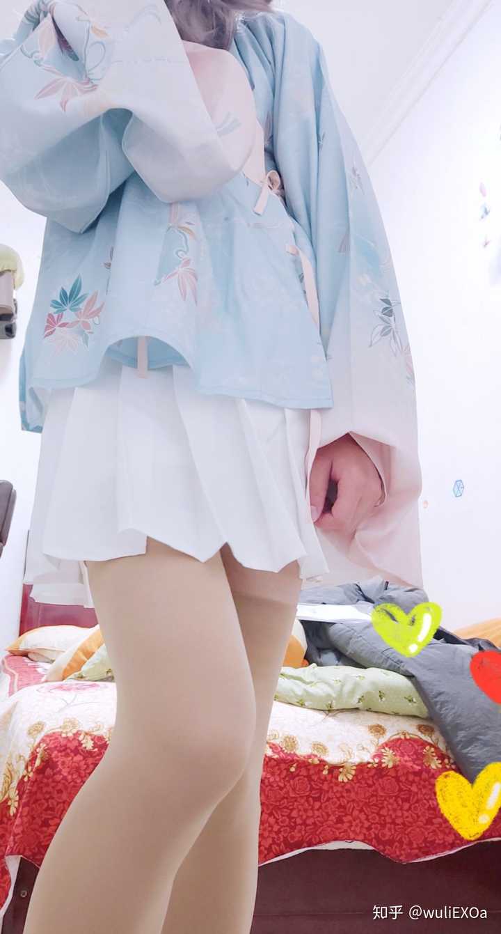 各种up主啊 视频  我去年9月份开始女装,觉得男生衣服太单调了,穿裙子