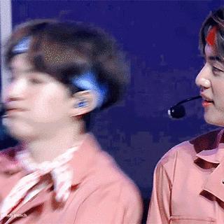 想问问有谁饭韩团时被某个成员的声音或者外表给骗了?