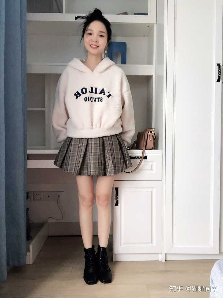 女生应该怎么搭配马丁靴?