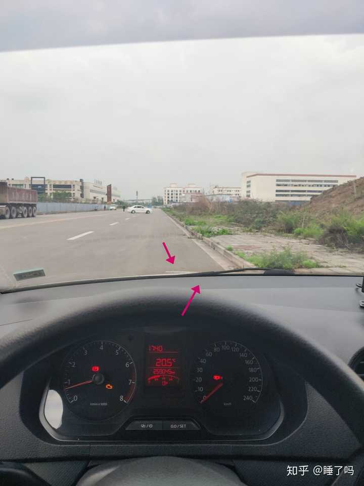 科三靠边停车看哪里啊