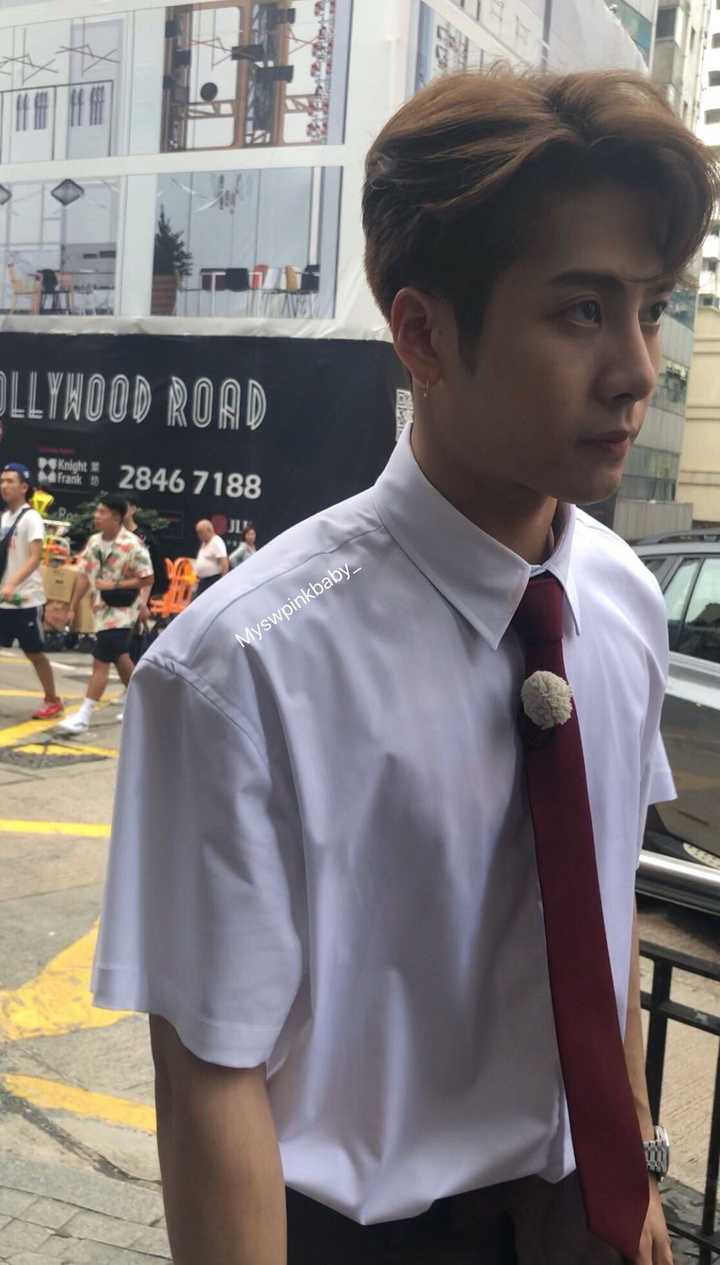 仅看脸,王嘉尔帅吗?