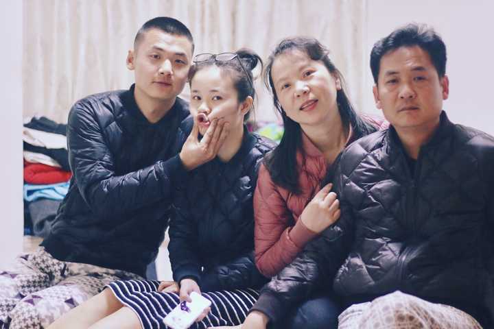 这样的全家福是不是整整齐齐