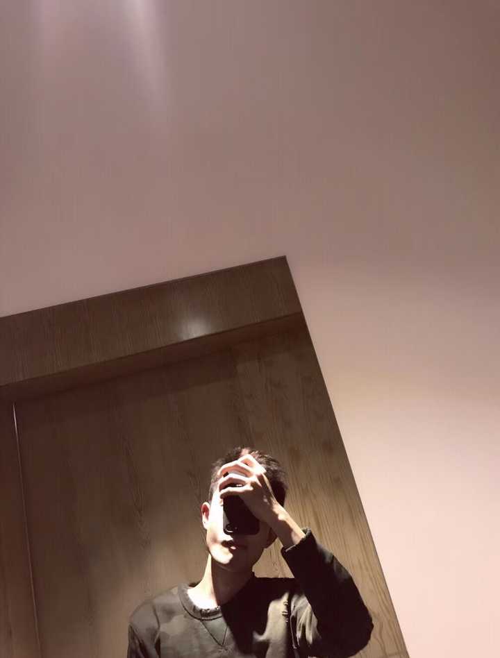 我宝宝有八块腹肌,就是吵架一看到他的脸 就不忍说了