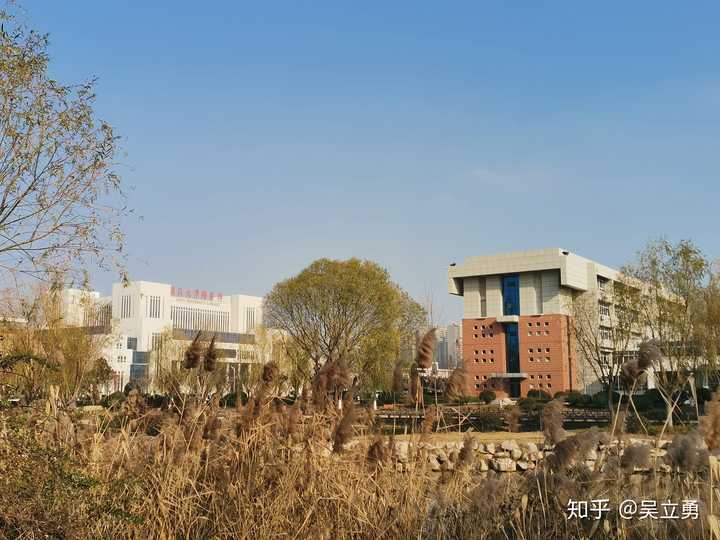 临沂大学校园很美吗?学校质量如何?