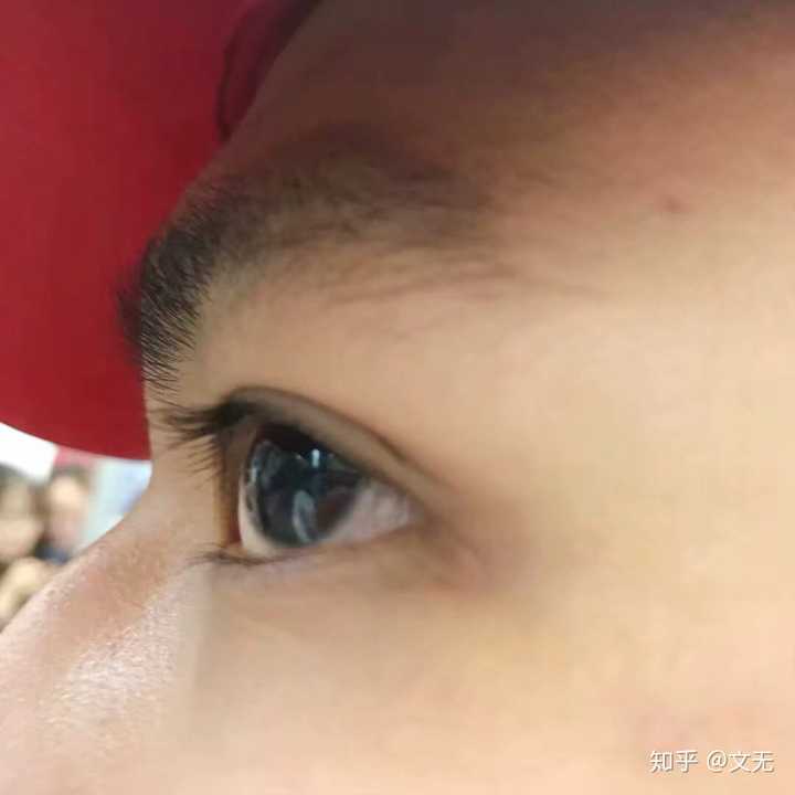 他的眼睛真的好好看,哭了,怎么会那么好看!我的男朋友怎么能那么帅