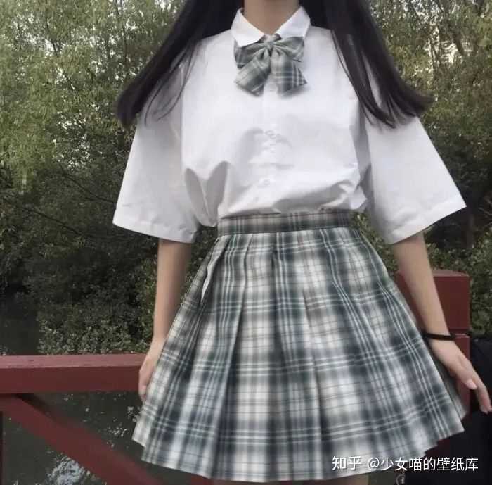 有没有那种穿jk的女头像?