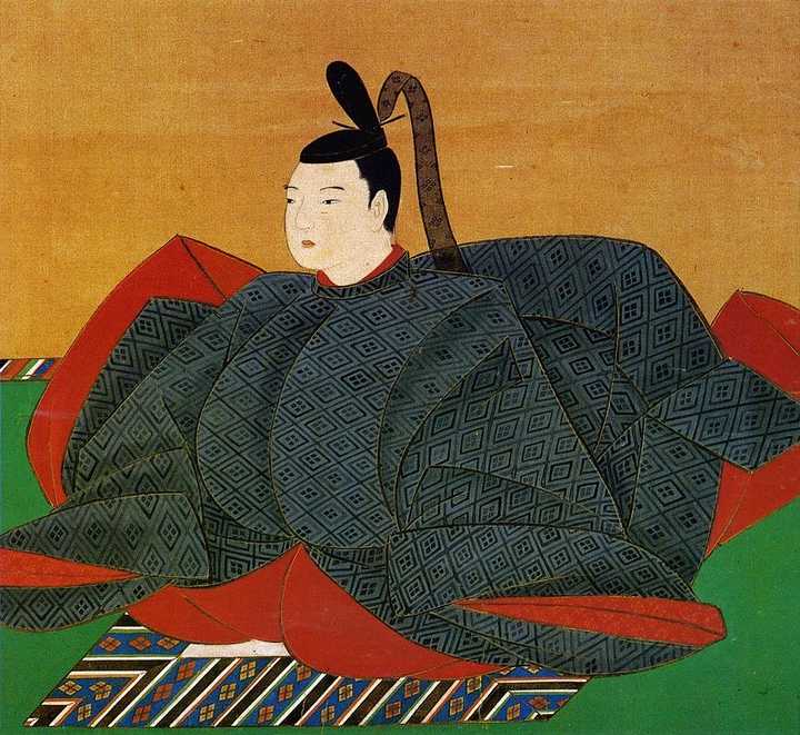 为什么古代日本天皇的肖像画中天皇都是盘腿而坐而不是正坐