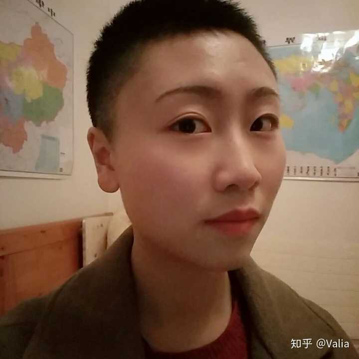 为什么有些女生剃光头