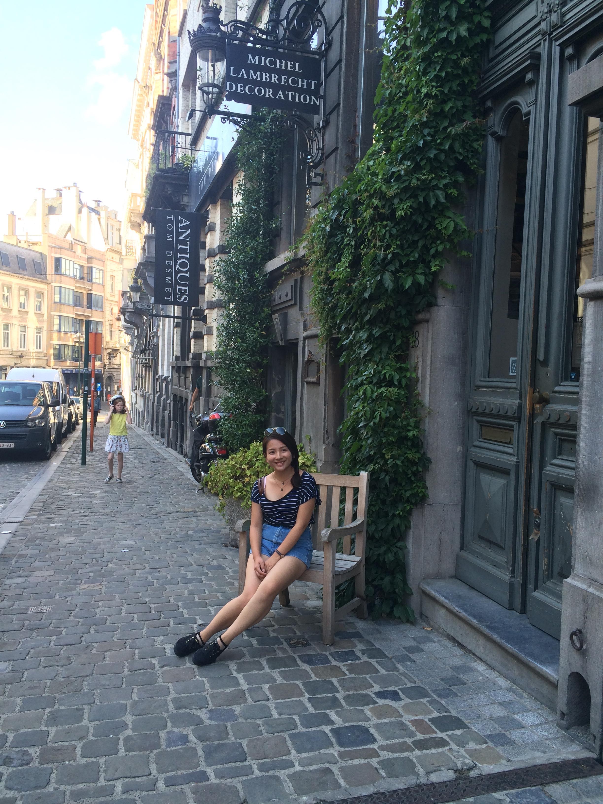 女生因为个子矮特别自卑,觉得生活没有希望怎