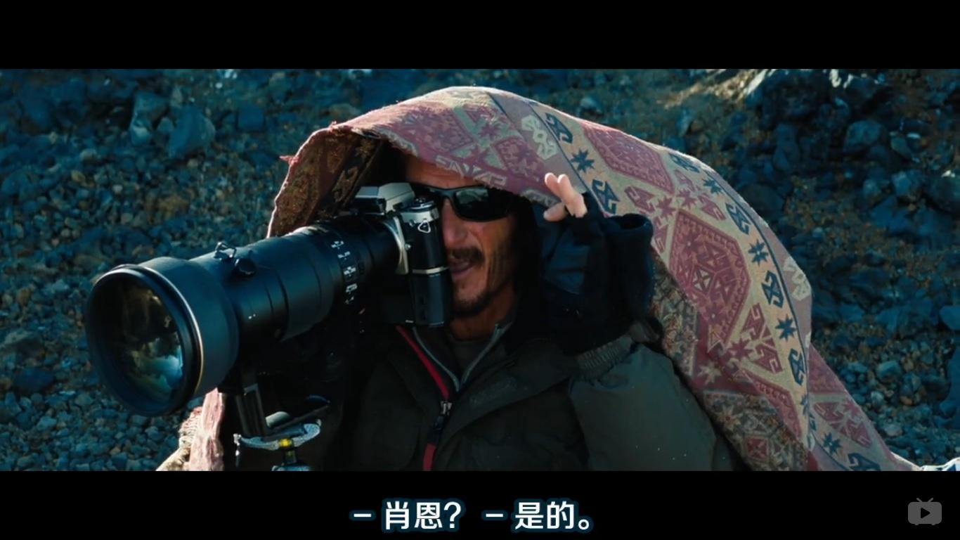 在电影白日梦想家里面西恩●潘用的那款相机有