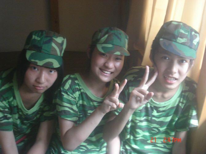 你认为自己与他人合照的照片哪张最好? - Lee