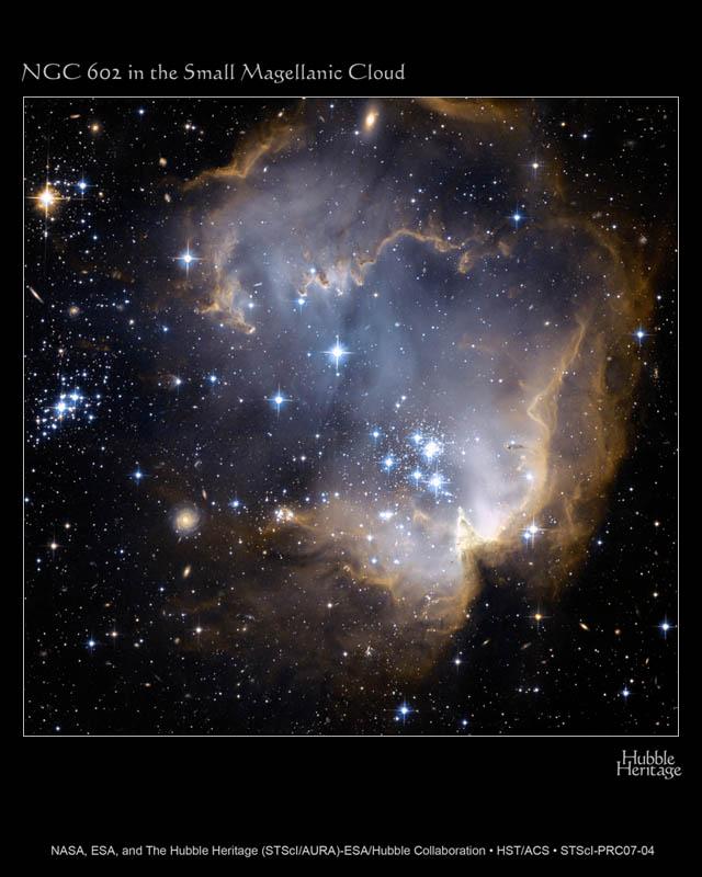 ngc602,位于小麦哲伦星系边上的一个正在孕育中的年轻星团