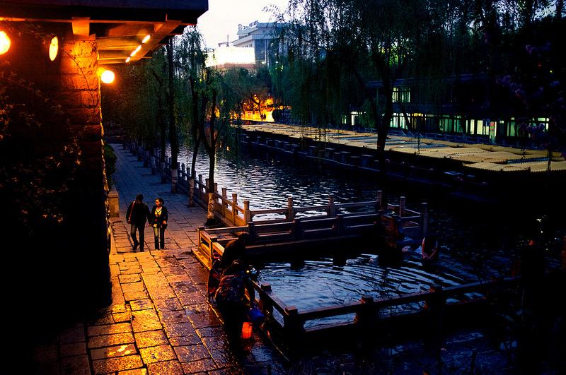 富士x100s怎么样,适合新手用吗,新手要配什么